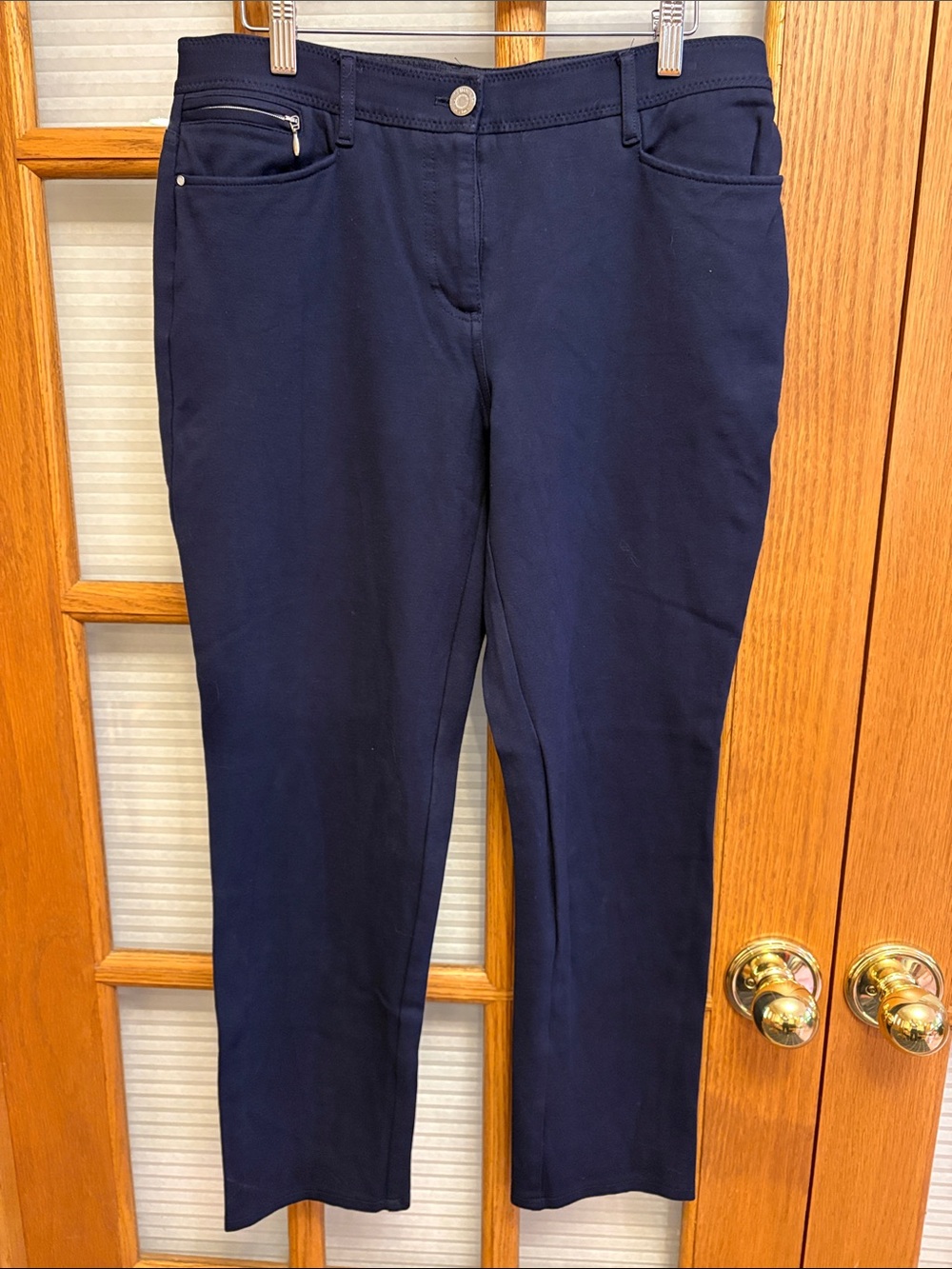 EUC Chico's 1 Navy So Slimming Pointe Pants
